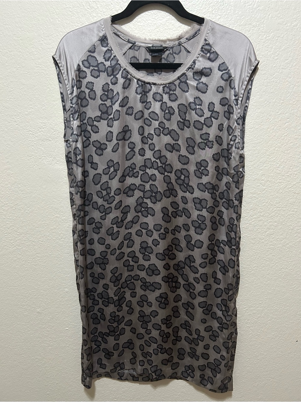 Club Monaco Gray Silk Animal Print Shift Dress Short Sleeve Small